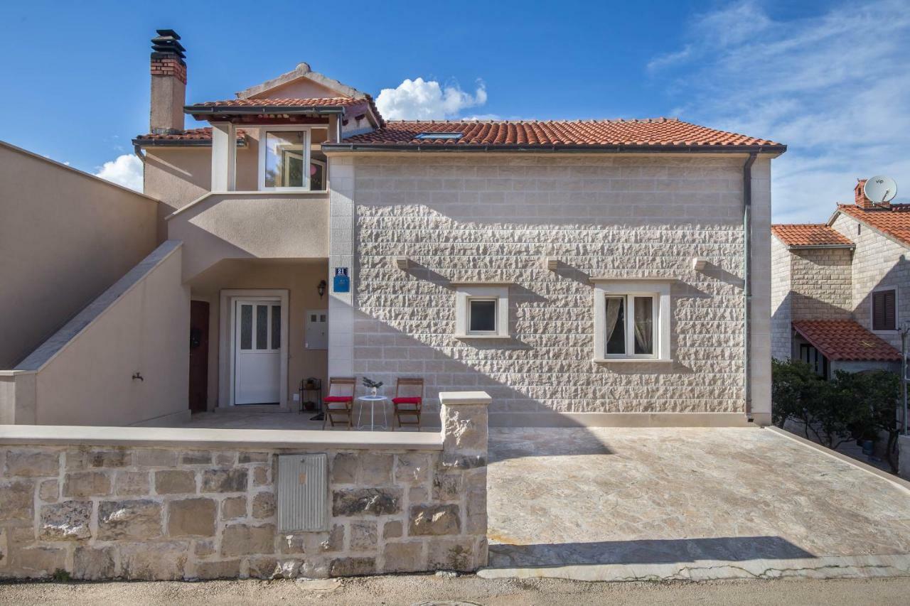 Jakov Postira Εξωτερικό φωτογραφία